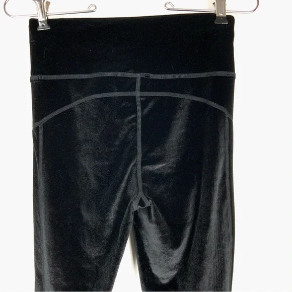 Sweaty Betty Opulence Velvet Leggings - Picture 12 of 16